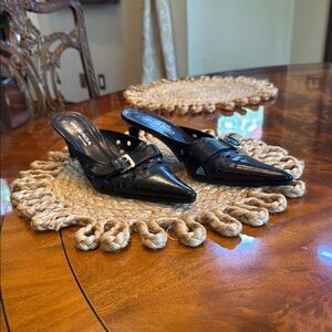 Via Spiga Black Mules Sleek Design